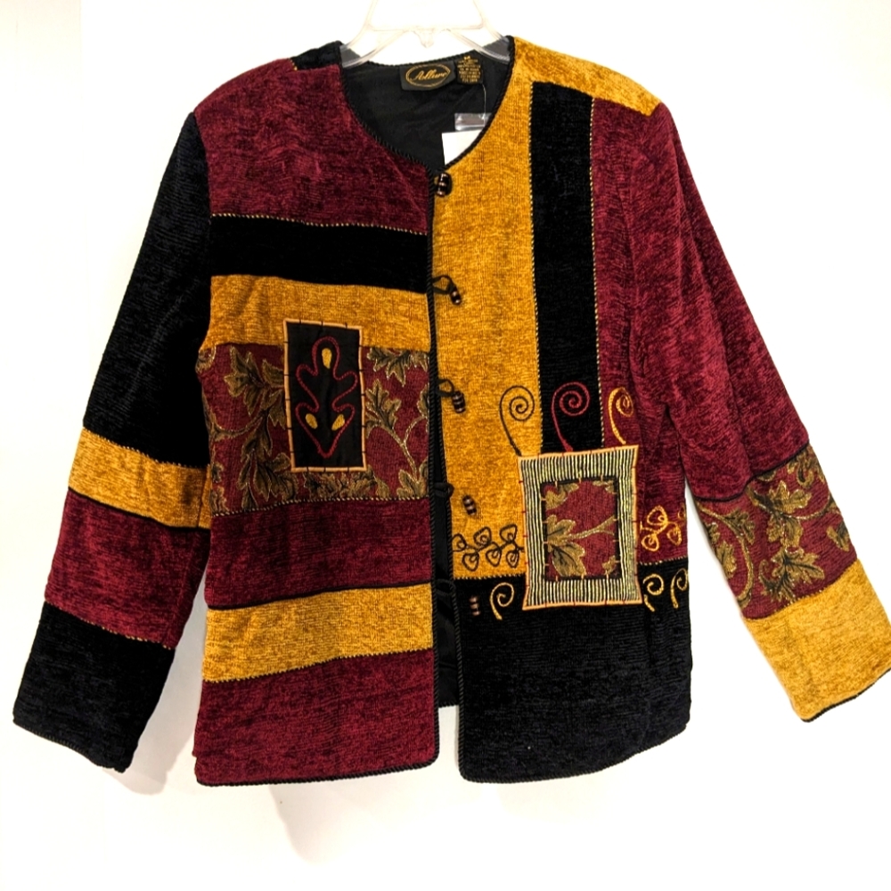Allure jacket red and gold